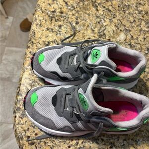 Adidas Torsion Gray and Green Sneakers